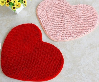 工厂直销雪尼尔爱心地垫，打造温馨舒适居家良品